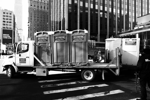 Best Restroom trailer rental cost  in Freeland, MI
